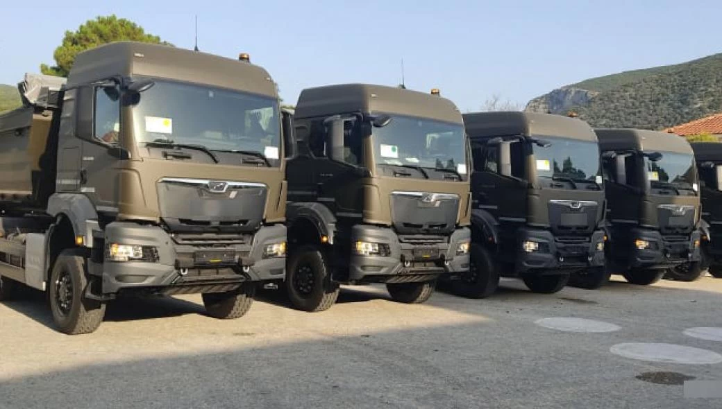 Νέα οχήματα για το Μηχανικό παρέλαβε το ΓΕΣ